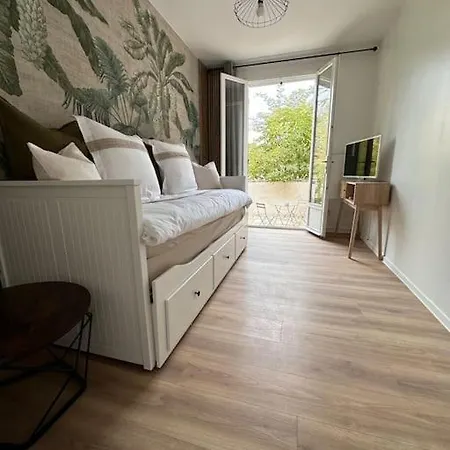 Les Lilas Apartment